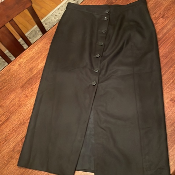 Collectible Gold by Giorgio Sant Angelo wool skirt - Picture 6 of 12